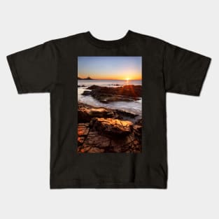 Mumbles Lighthouse, Bracelet Bay, Gower Kids T-Shirt